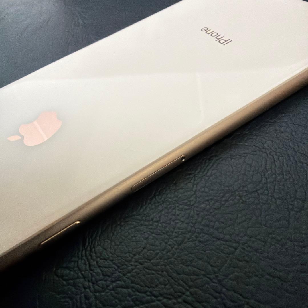 Apple iPhone 8 ゴールド 64GB 本体