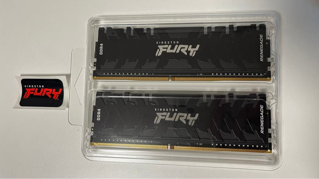 メモリー DDR4 8gb x 2 3600hz