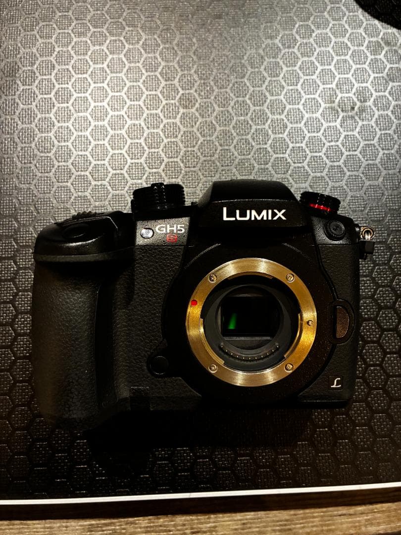 Panasonic デジタル一眼カメラ【GH5S】＋純正カプラー（別売品）