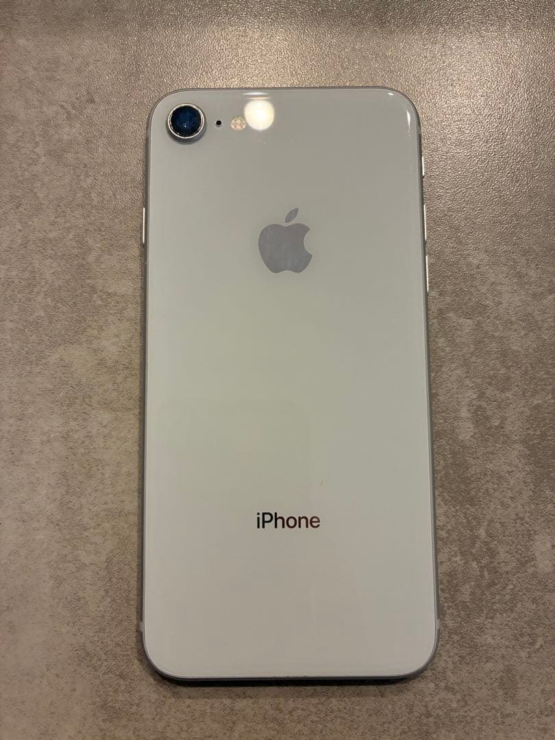 iPhone8 シルバー 本体 SIMフリー 画面割れあり