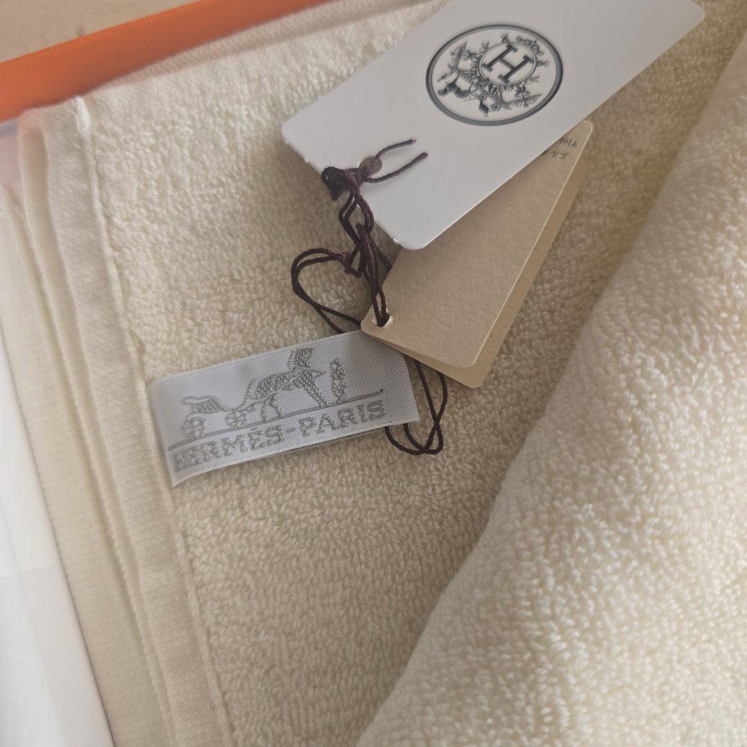 HERMES エスメス　カレ　タオル　ステアーズ