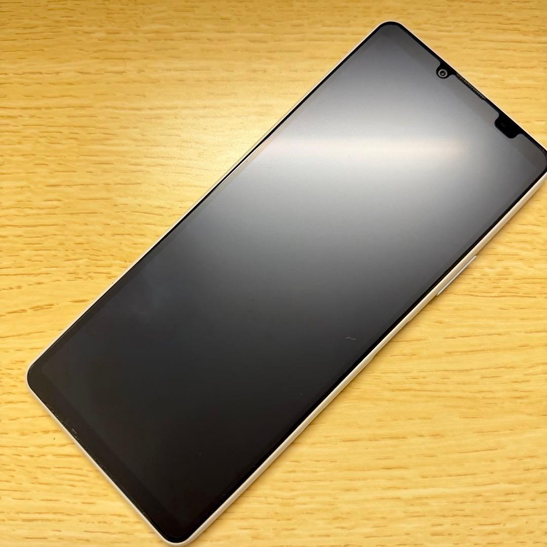 Xperia 10III SOG04 ホワイト【説明欄をよくお読みください。】