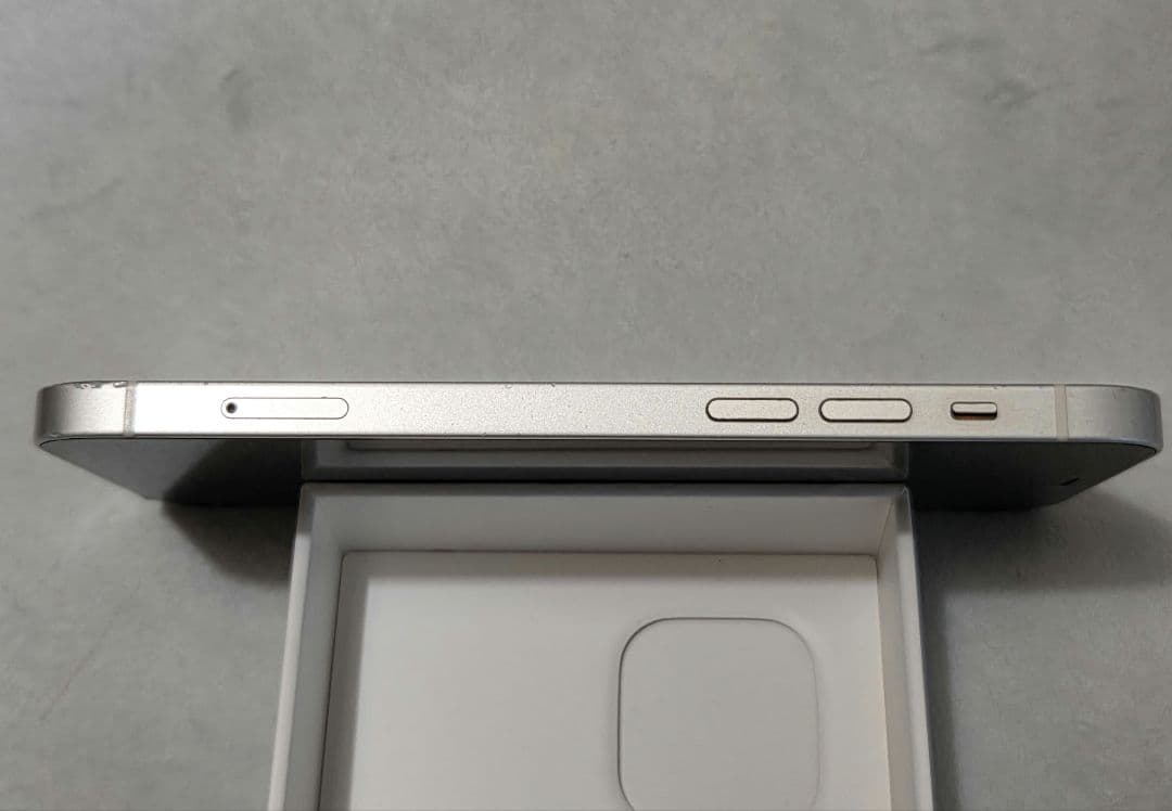Apple iPhone12 64GB White 中古 SIMフリー