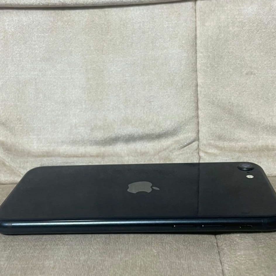 iPhone se3 128GB 本体 バッテリー100%