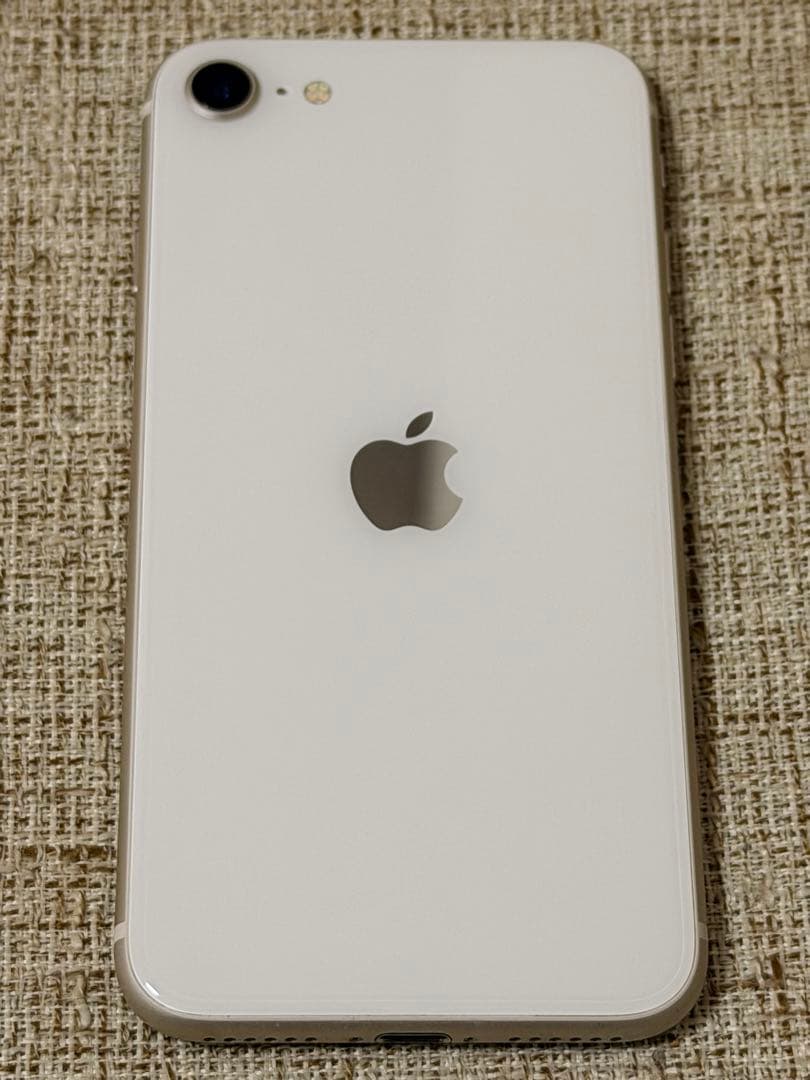 Apple iPhone SE (第3世代) ホワイト 元箱付き