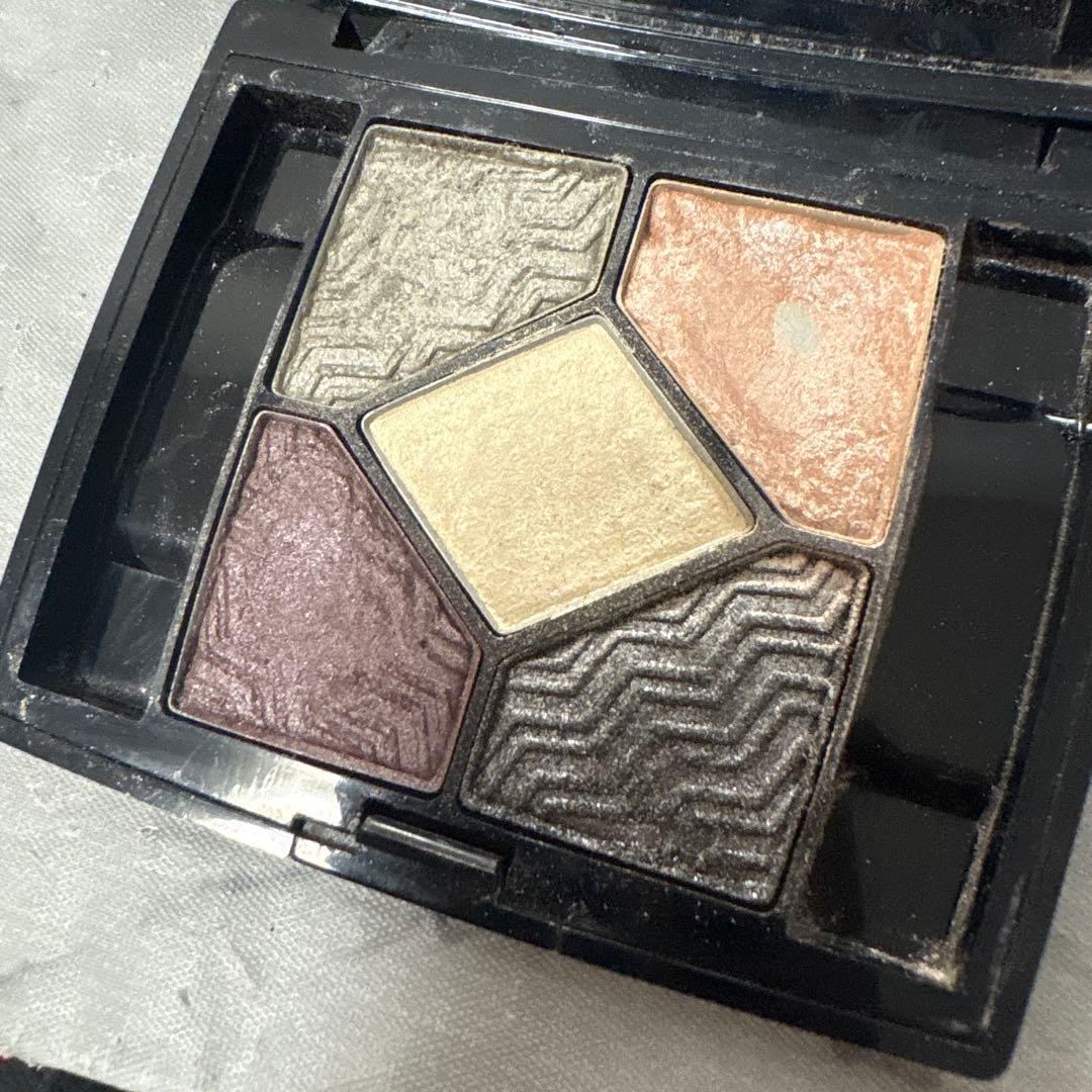 【限定色】Dior サンククルール 576 エターナルゴールド