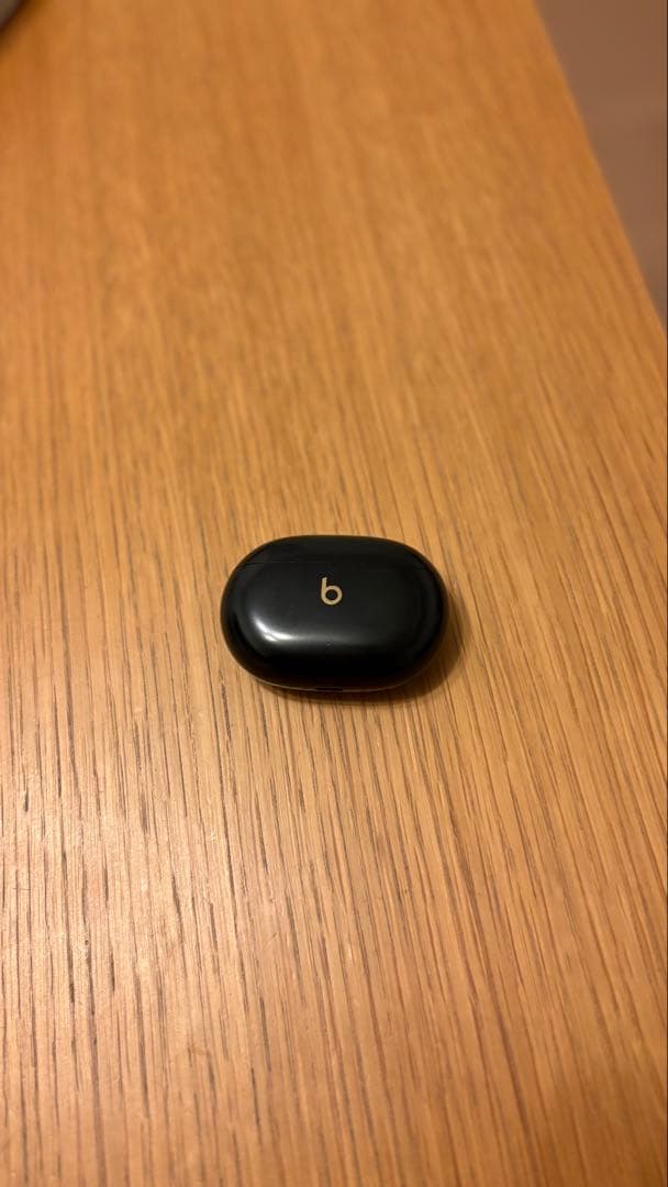 Beats Studio Buds ＋ ブラックゴールド (プラス) ビーツ