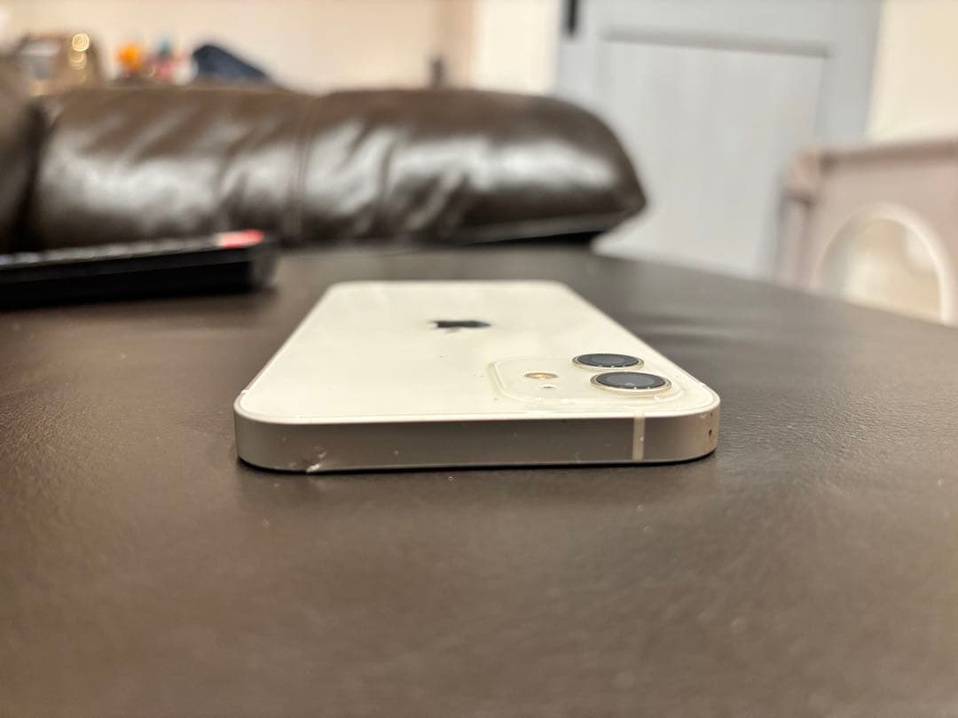 Apple iPhone 12 ホワイト　本体 64GB
