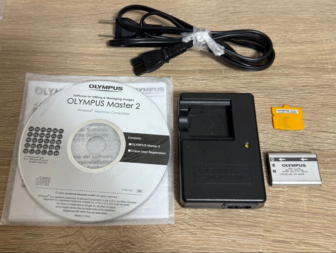オリンパス OLYMPUS デジカメ FE-370 シルバー