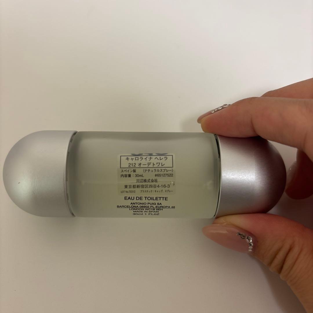CAROLINA HERRERA 212 オードトワレ