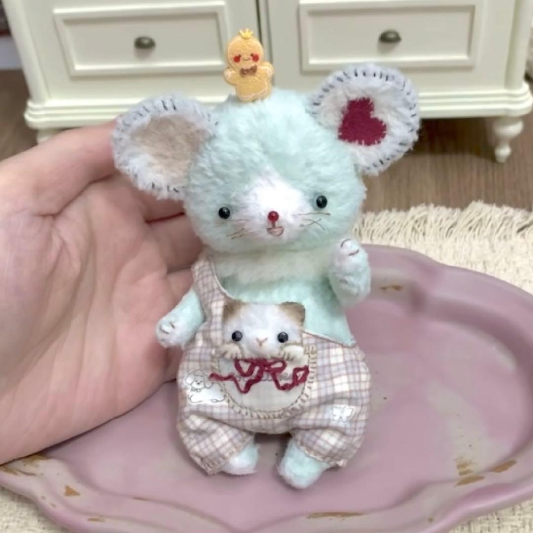 ハートお耳のネズミちゃん アーティストベア 海外作家様 ハンドメイド ぬいぐるみ