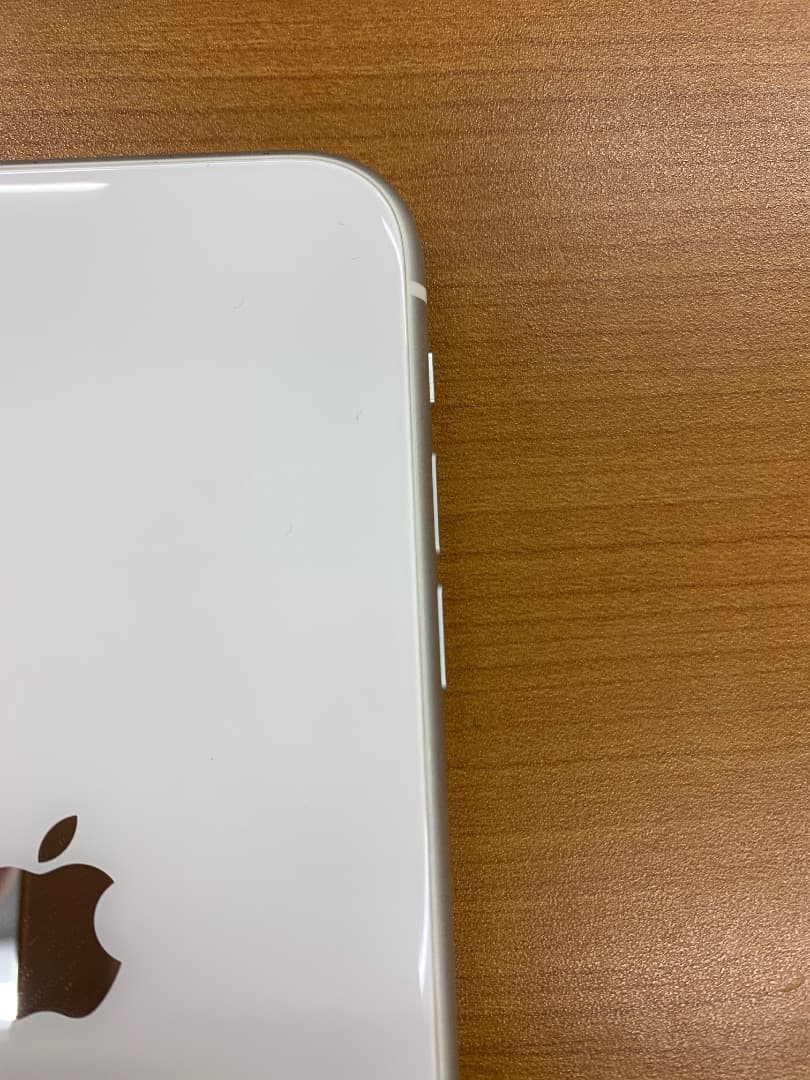 動作確認済 iPhone 11 64GB ID E5545