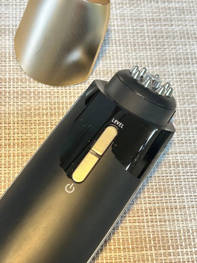 定価5万YAMAN Point Lift ヤーマンポイントリフト　電子ハリ美顔器