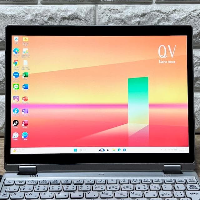 《2021》Corei7！2in1コンバーチブル！高画質2.8K！パナソニック