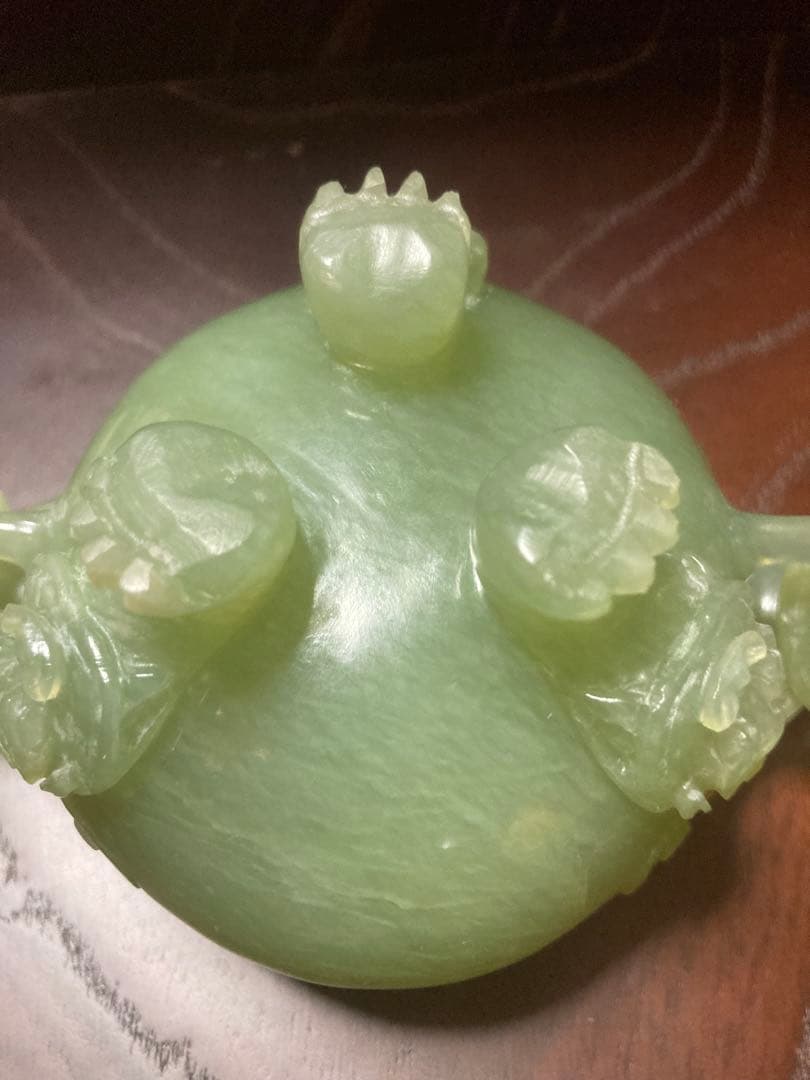 中国　香炉　岫玉　和田玉　玉石　彫刻　獅子