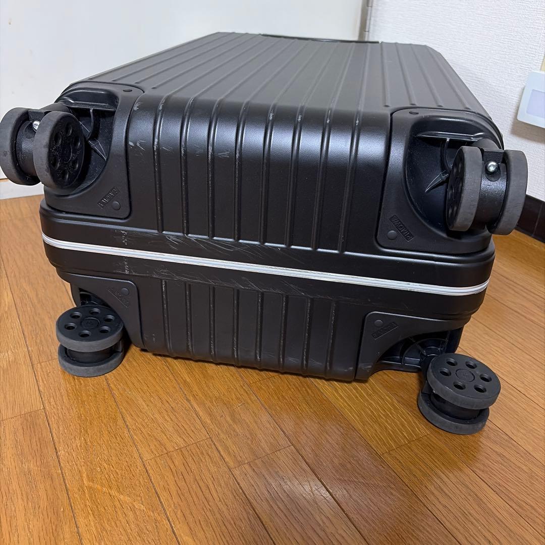 リモワ スーツケース
