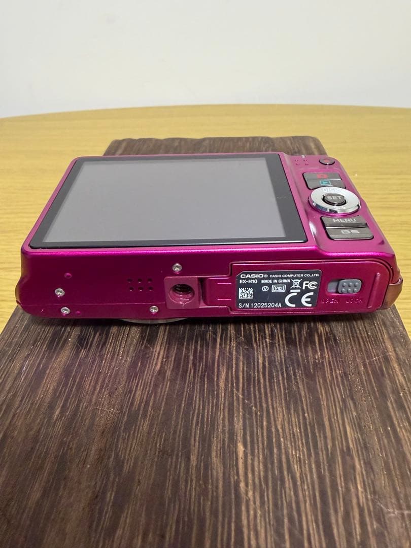 【極美品】CASIO EXILIM EX-H10 ピンク