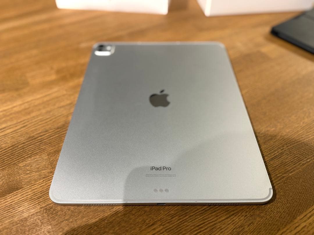iPad Pro 13インチ M4 256GB Cellular PITAKA