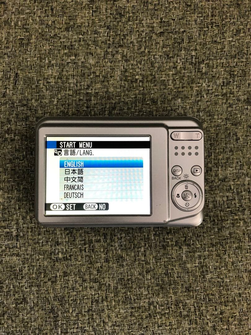 富士フイルム FinePix AV100 12 MP デジタルカメラ