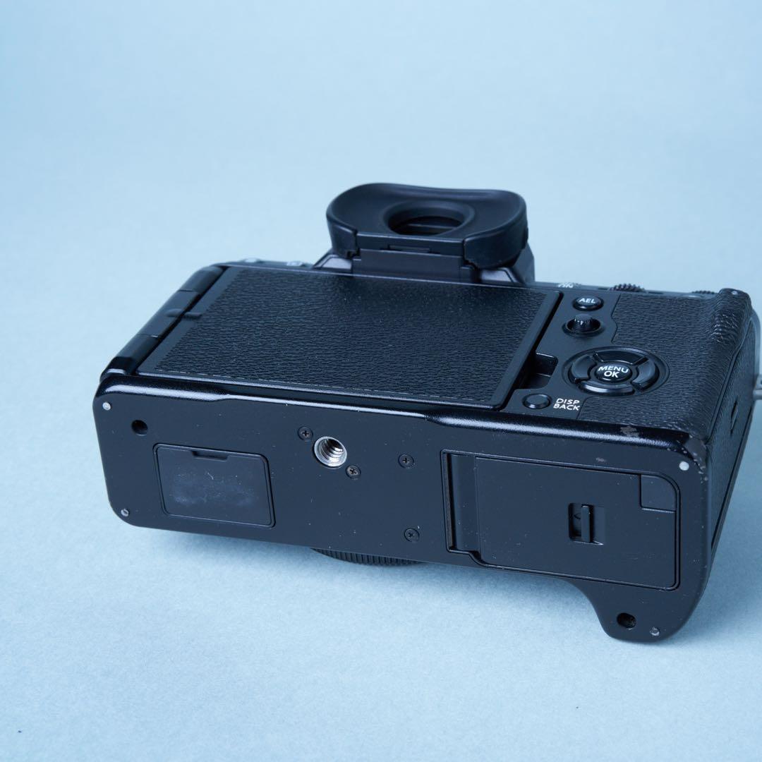 う*ぬ様 【完動品】FUJIFILM X-T4 ボディ