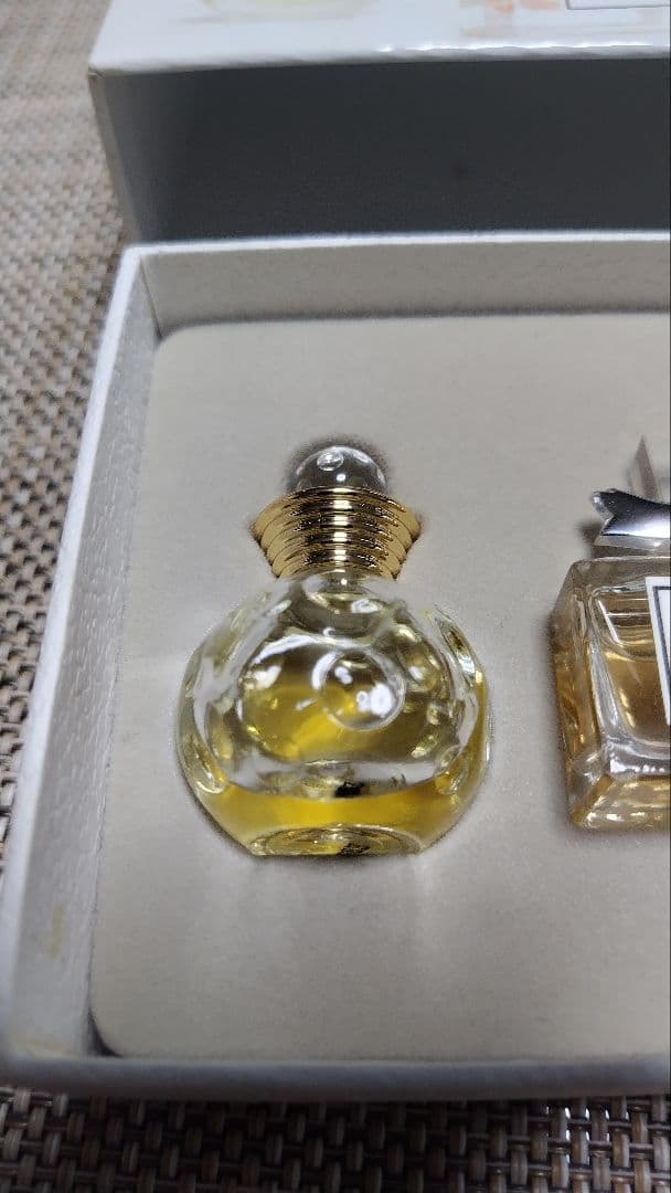 【新品未使用】Dior ディオールLES PARFUMS ミニ香水セット