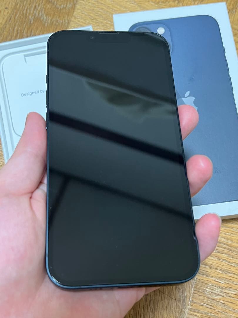 Apple iPhone 13 128GB ブラック 本体