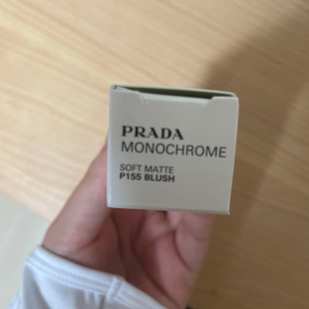 PRADA モノクローム エェイトレスリップカラー　p155 BLUSH