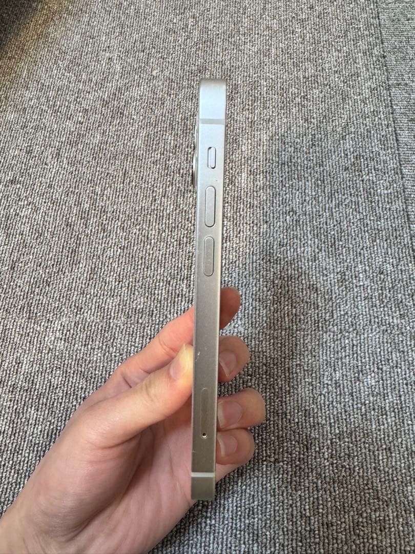 iPhone 13 mini 本体128GB SIMフリー　スターライト