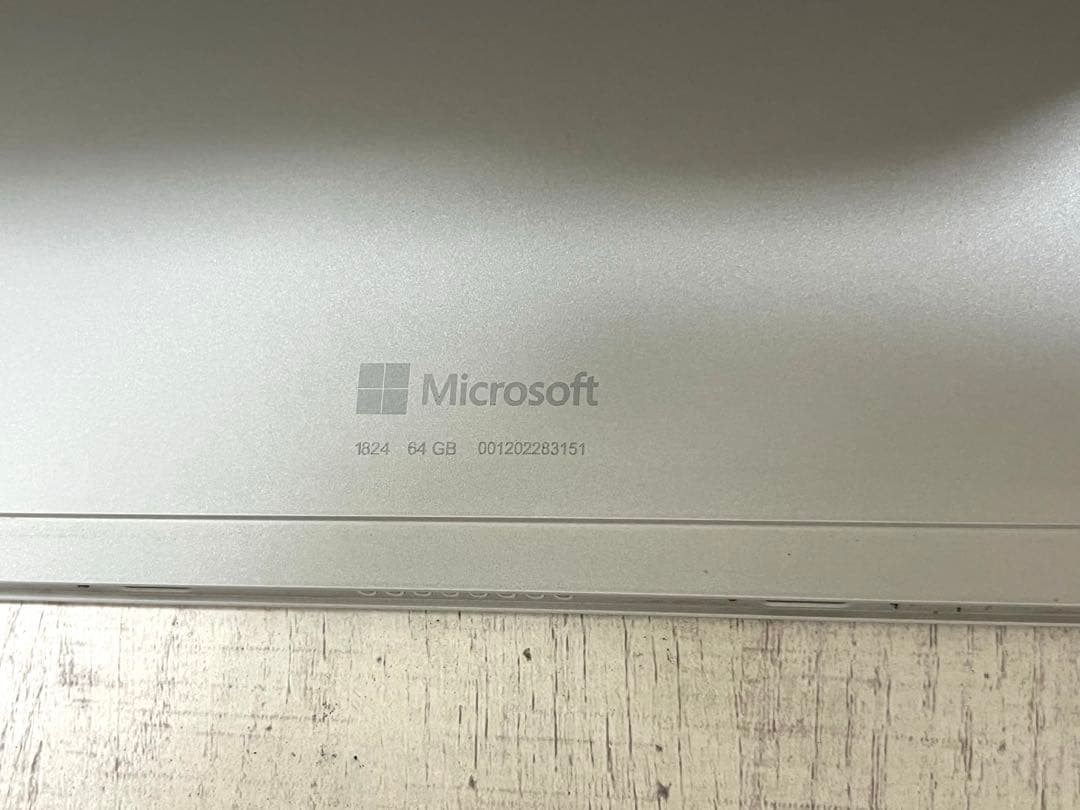 Windowsタブレット本体 Microsoft Surface Go 64GB Model1824