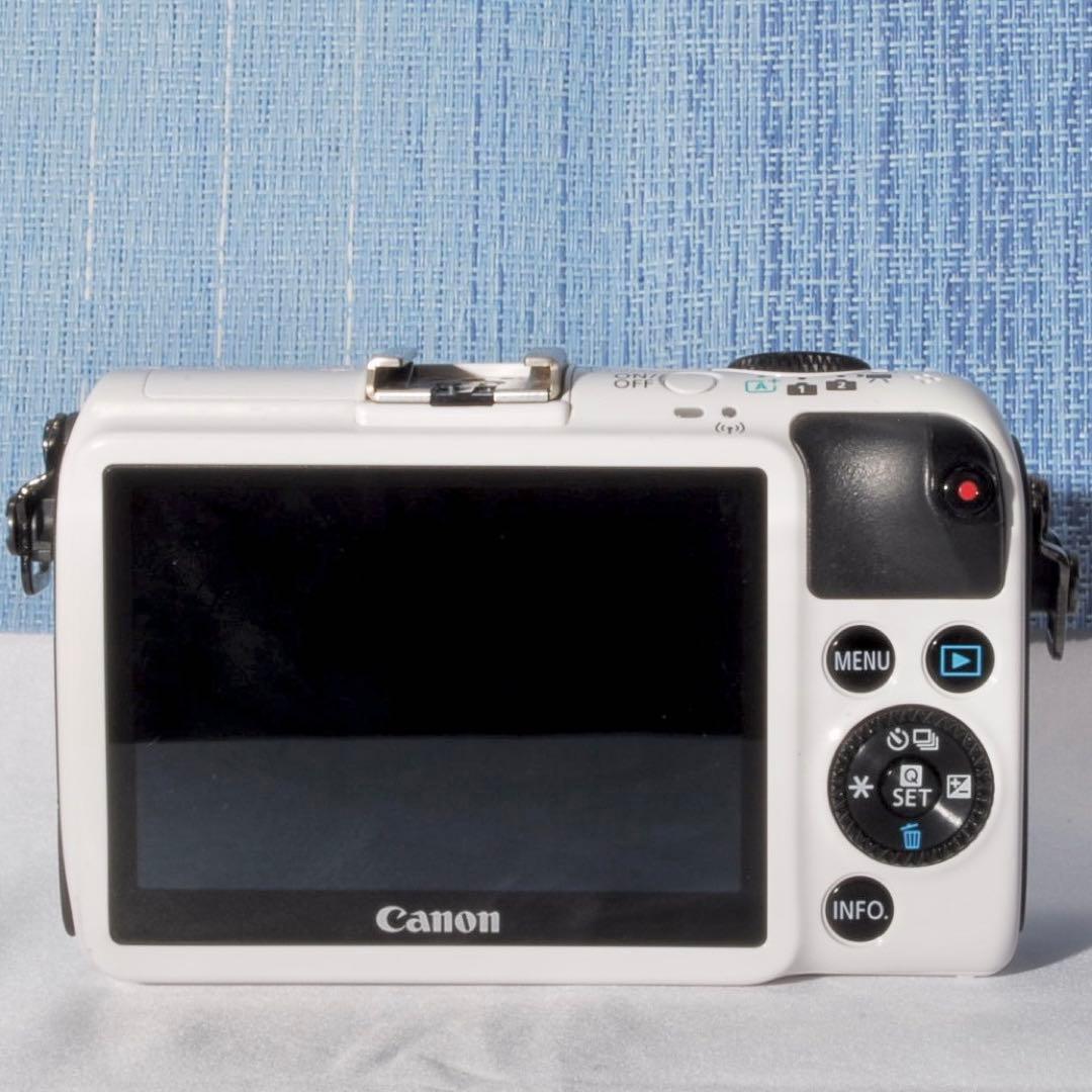 ✨Wi-Fi搭載！タッチ操作OK✨ キヤノン EOS M2 ホワイト動作難あり