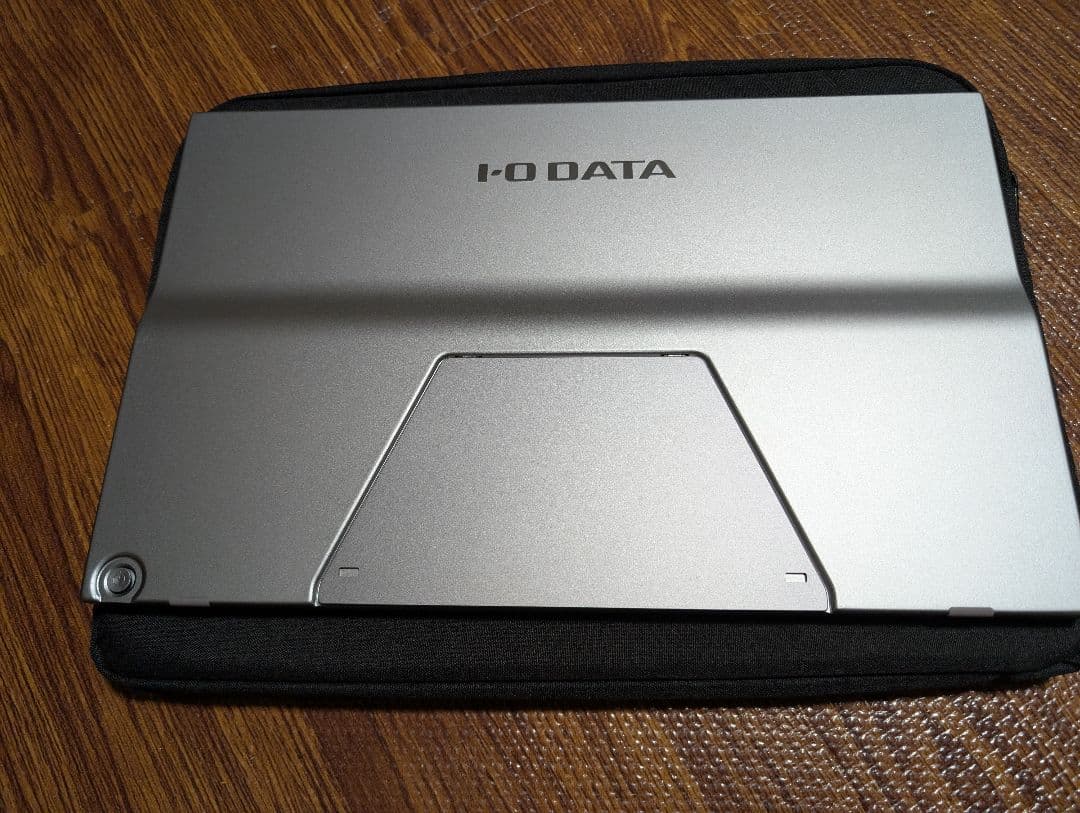 IO DATA LCD-CF161XDB-M 15.6型 モバイルディスプレイ