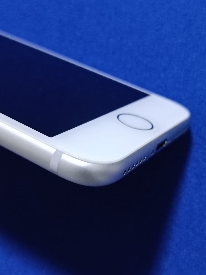Apple iPhone8 64GB 本体 docomo SIMロック解除済