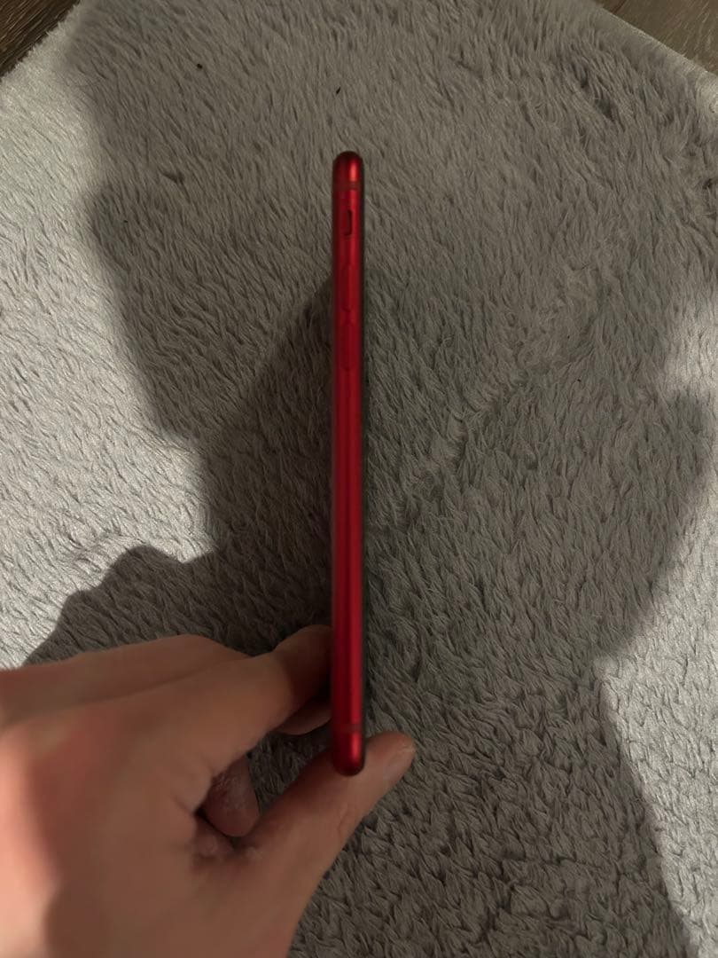 3*r様 Apple iPhone SE (第3世代) 赤