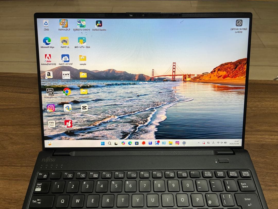 富士通UH-X/H Core i7/16GB SSD512GB超軽量ノートPC