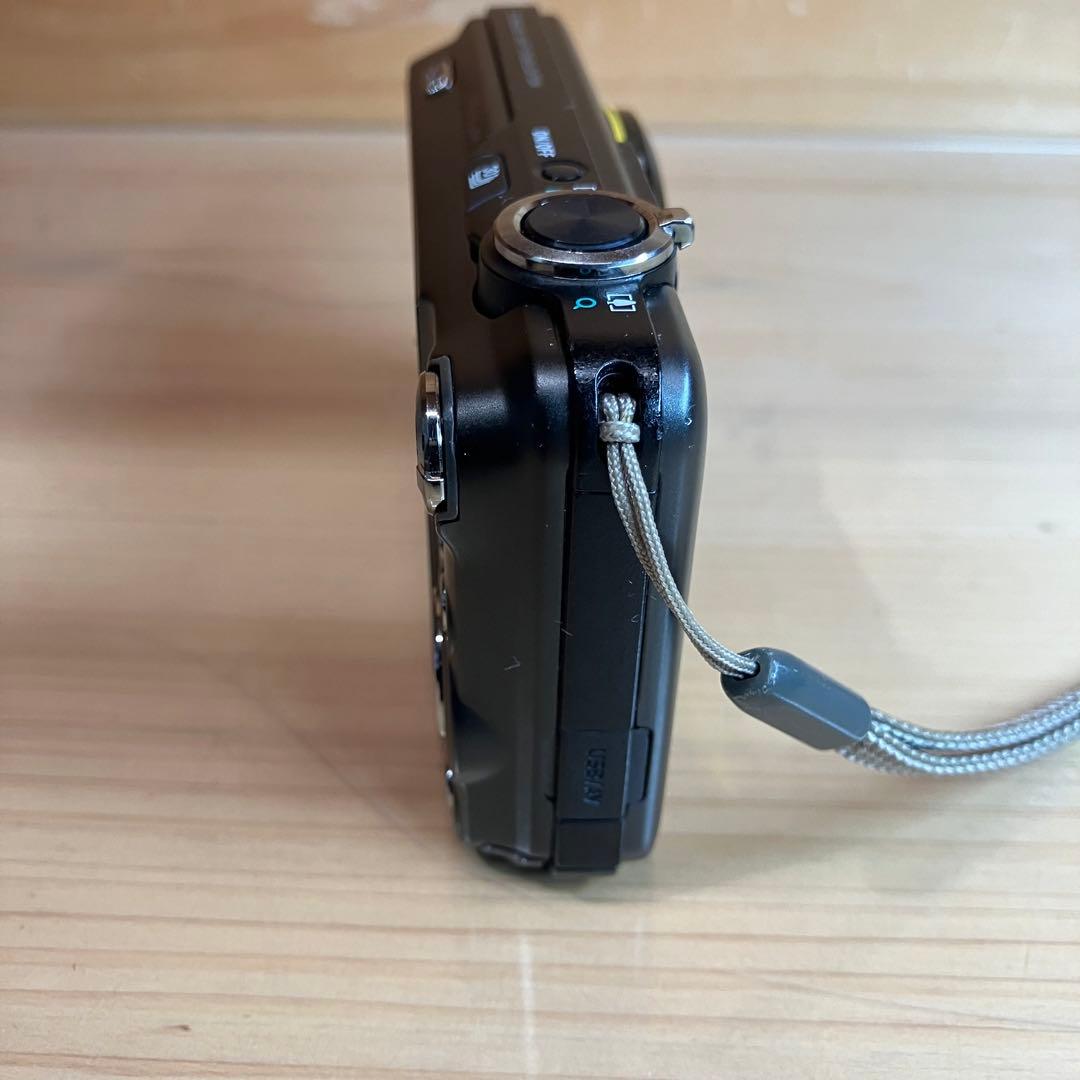 カシオ　CASIO EXILIM EX-FC100 コンパクトデジタルカメラ