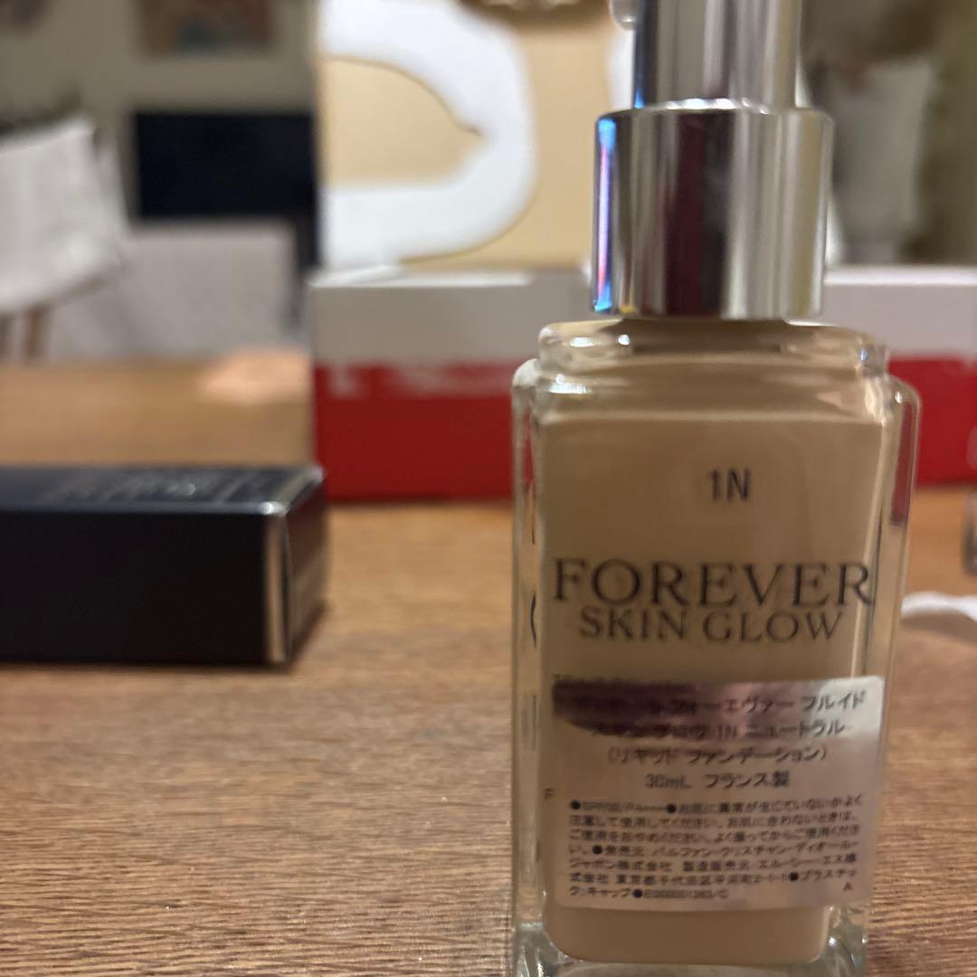 ファンデーション Dior Forever Skin Glow 30ml 1N 0N