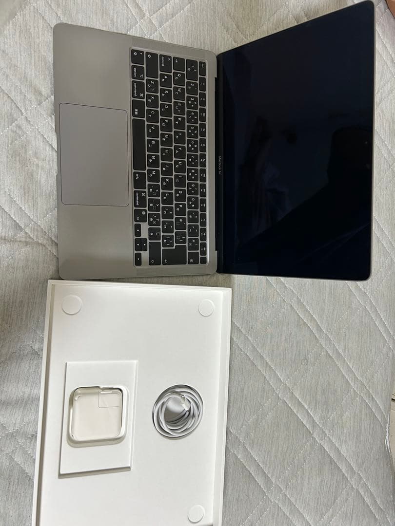 MacBook Air M1 8GB/256GB スペースグレイ シール跡あり