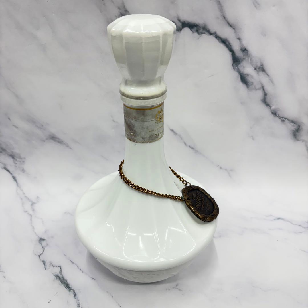 新品 未開栓　THENIKKA ウイスキー TSURU 鶴 陶器ボトル　古酒