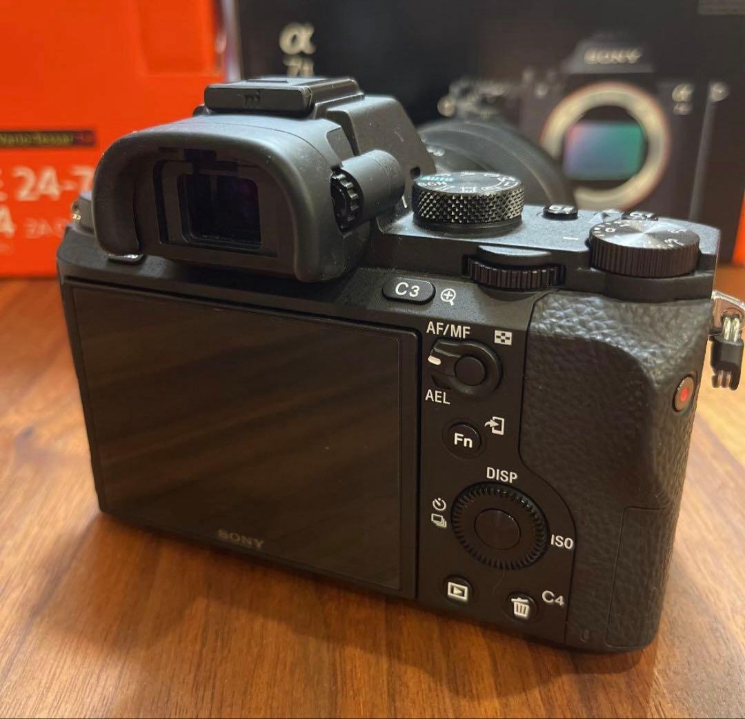 SONY a7Ⅱ ILCE−7M2 本体とSEL2470Z レンズのセットです