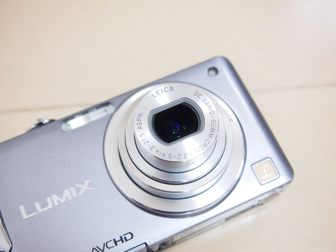 Panasonic Lumix DMC-FX700 美品コンパクトデジタルカメラ