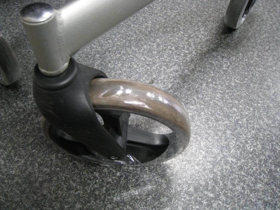ナブテスコ　CONPAL 抑速ブレーキ付き歩行車 歩行器
