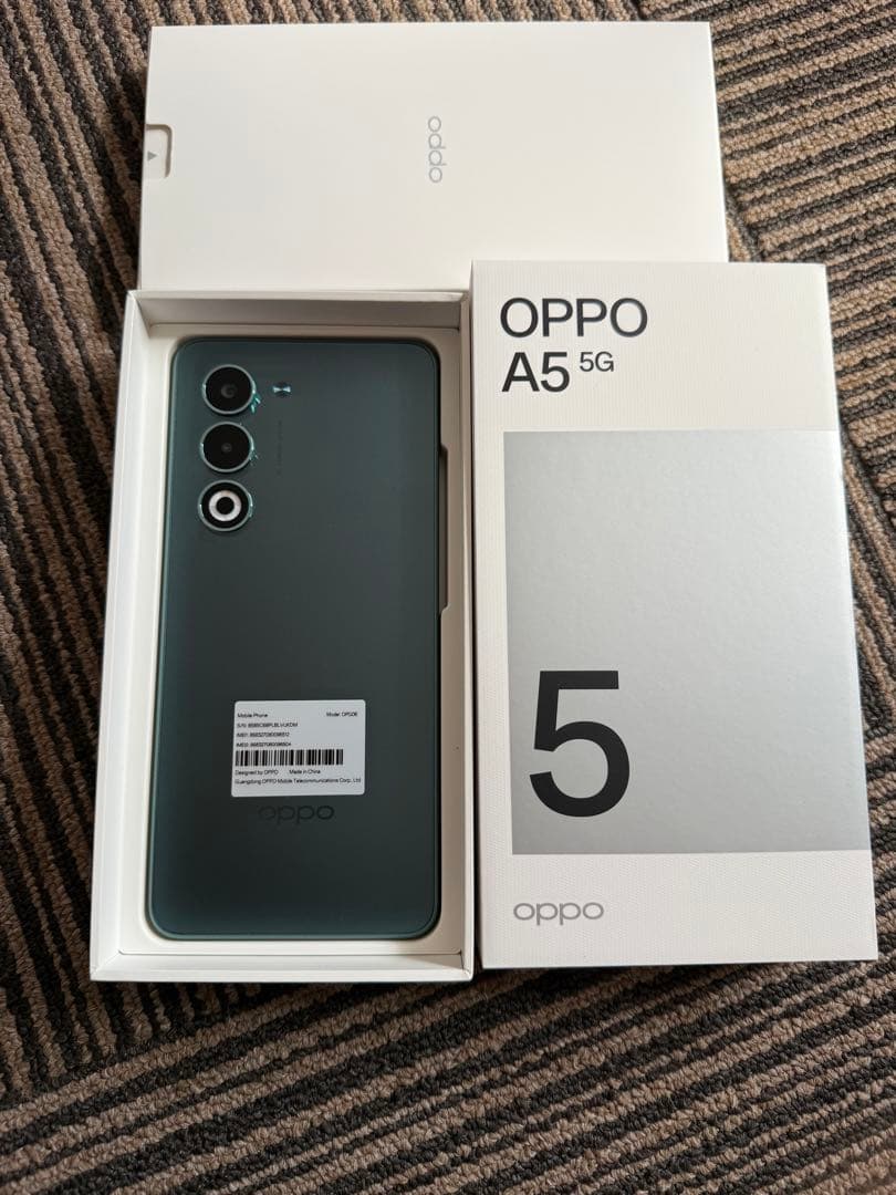 OPPO A5 5G 4GB/128GB ホワイト台グリーン1台　合計2台