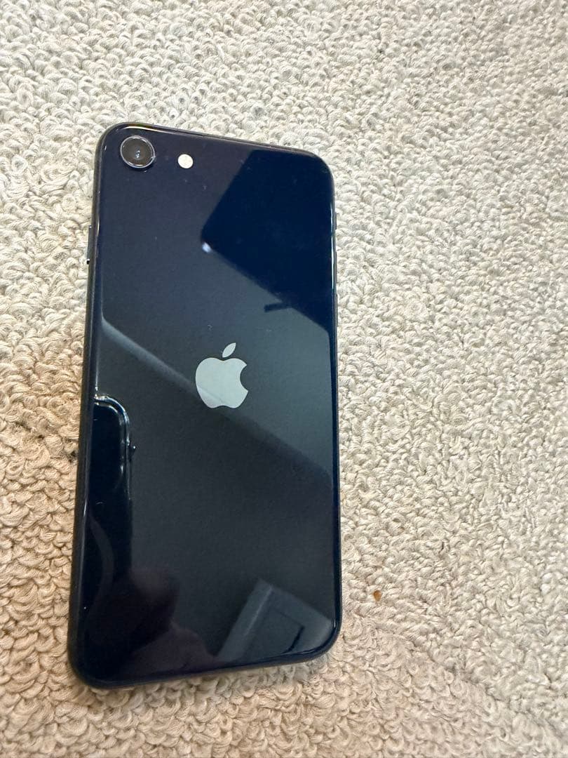 Apple iPhone SE3 本体 64GB