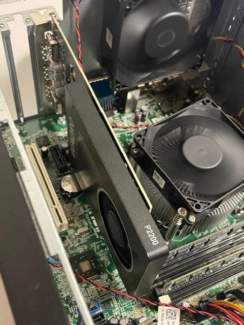 NVIDIA Quadro P2200 5GB 4画面対応 グラフィックボード③
