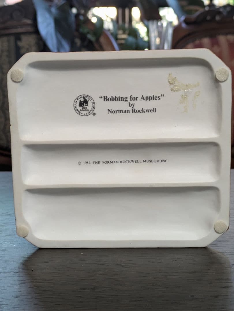 1982　ロックウェル Apple Bobbing 子供たちの遊び 陶器
