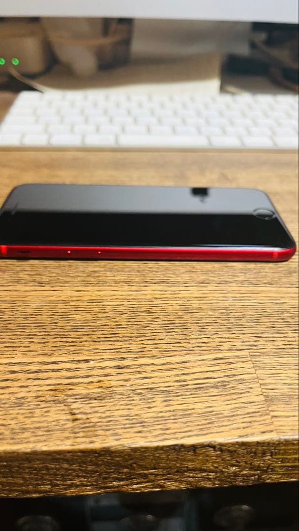 iPhone8 64GBバッテリー96%