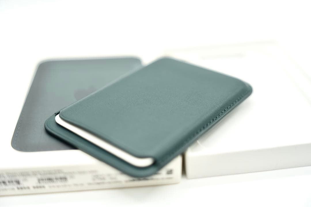 iPhone Leather Wallet MagSafe フォレストグリーン