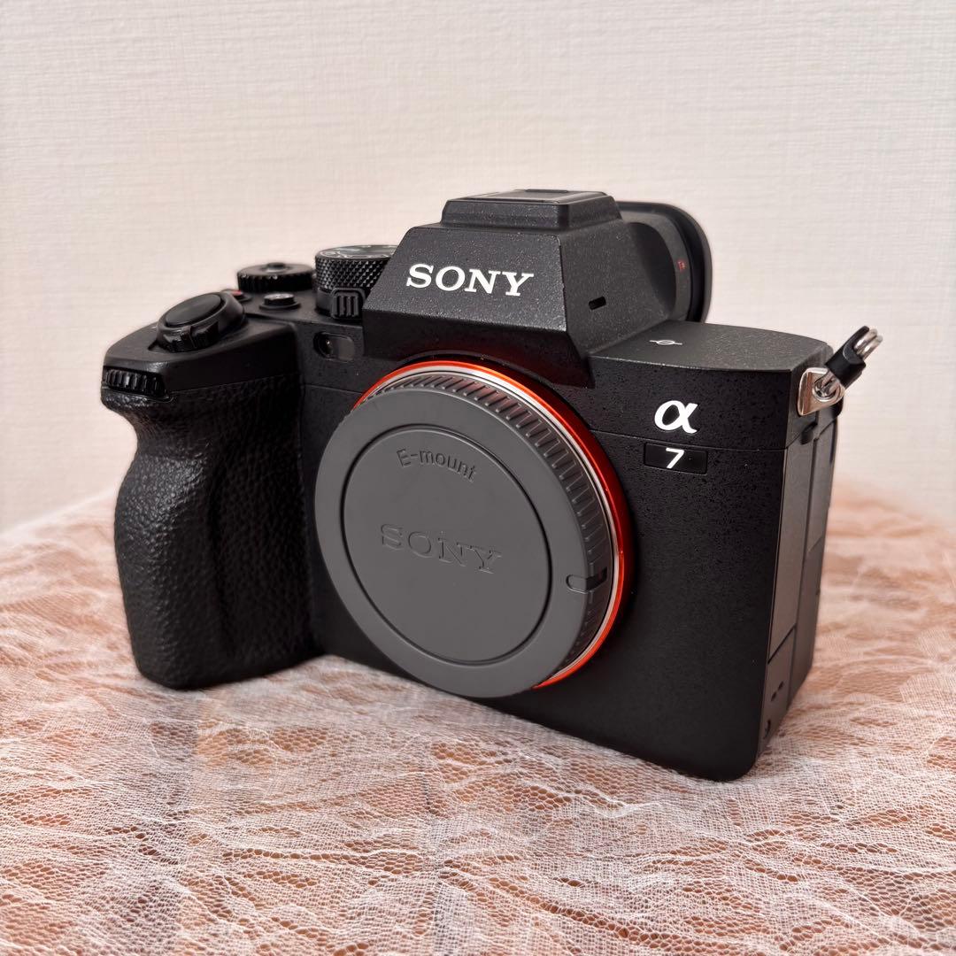 【美品】 Sony A7IV（ILCE-7M4）、画面フィルム貼付け済み