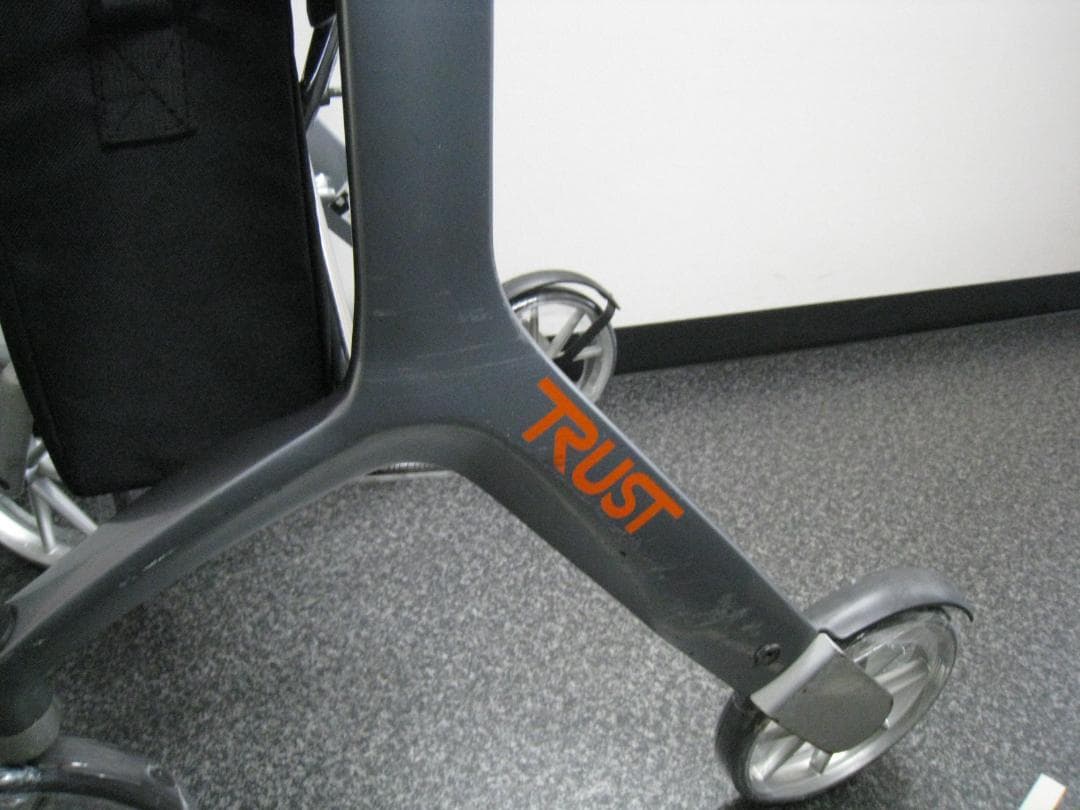 トラストケアウォーカー レッツフライ 竹虎 グレー カラー バッグ付き ①