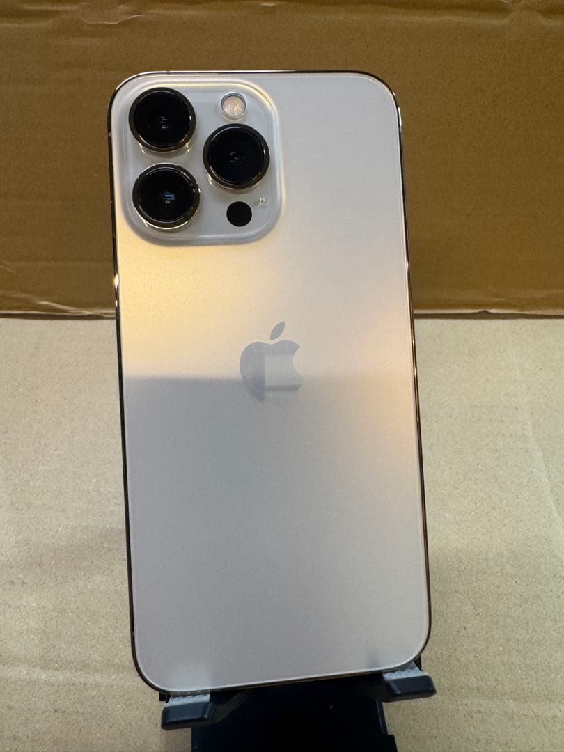 AppleStoreで、新品バッテリー交換済美品iPhone13PRO128GB